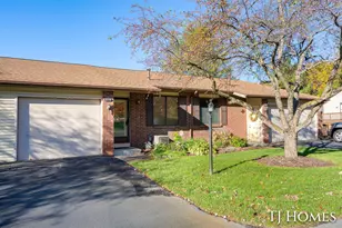 8775 Courtland Dr NE, Rockford, MI 49341 - Photo 28