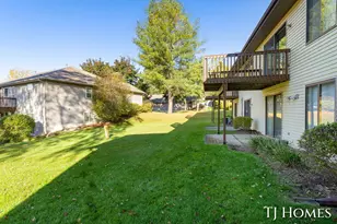 8775 Courtland Dr NE, Rockford, MI 49341 - Photo 24