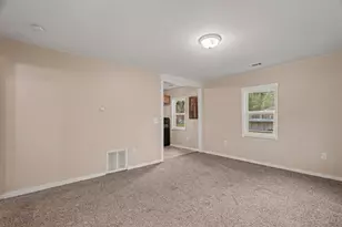 413 Marie Ave, Battle Creek, MI 49037 - Photo 4
