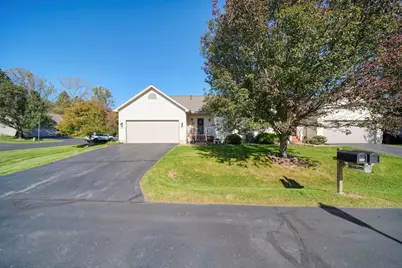 3060 Arborwood Boulevard #40, Spring Arbor, MI 49283 - Photo 4