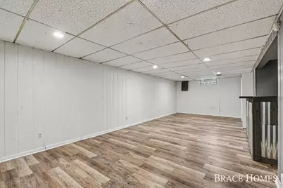 7575 Regal Avenue SE, Grand Rapids, MI 49548 - Photo 16