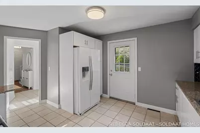 1837 Chamberlain Avenue SE, Grand Rapids, MI 49506 - Photo 14