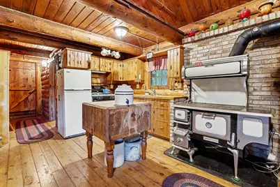 13998 Kelly Road, Hickory Corners, MI 49060 - Photo 10