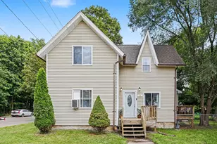 95 McKinley Ave S, Battle Creek, MI 49014 - Photo 1