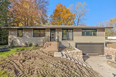 225 Sunset Hills Avenue NW, Grand Rapids, MI 49534 - Photo 1