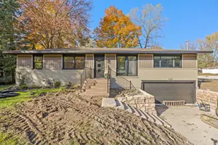225 Sunset Hills Ave NW, Grand Rapids, MI 49534 - Photo 1