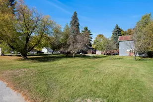 127 S Oak St, Evart, MI 49631 - Photo 8