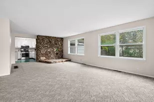 236 E Center St, Coloma, MI 49038 - Photo 4