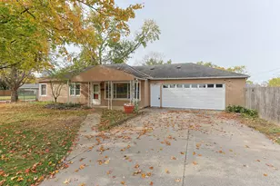 902 N 14th St, Niles, MI 49120 - Photo 1