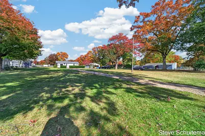 15469 Pruin Street, Spring Lake, MI 49456 - Photo 4