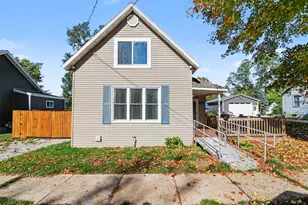 1206 25th St, Manistee, MI 49660 - Photo 2