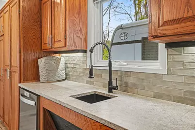 579 Howard Avenue, Holland, MI 49424 - Photo 8