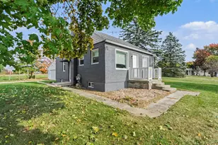 195 Glenn Dr, Brooklyn, MI 49230 - Photo 1
