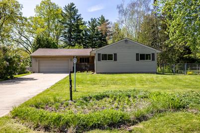 1335 Wunders Ct Court, Jackson, MI 49201 - Photo 1