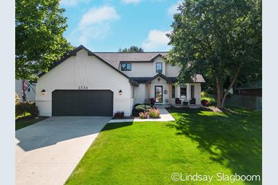 6534 Crownpointe Drive SW - Photo 1