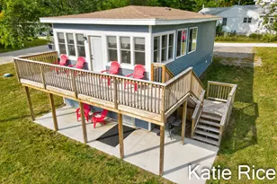 7946 Goodrich St, Montague, MI 49437 - Photo 1