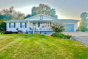 2298 Pondbrooke Dr, Hillsdale, MI 49242 - Photo 1