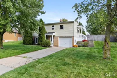 3638 Summit View Drive NE, Grand Rapids, MI 49525 - Photo 1