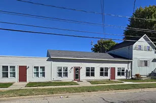 332 N Ferry St, Grand Haven, MI 49417 - Photo 1