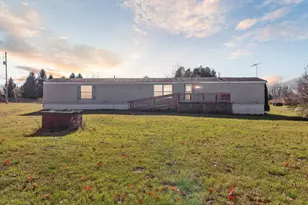 11230 E Pakes Rd, Crystal, MI 48818 - Photo 1