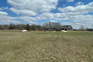 103 Bloomfield Blvd, Brooklyn, MI 49230 - Photo 1