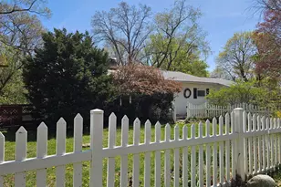 77 Leitch Dr, Battle Creek, MI 49015 - Photo 1