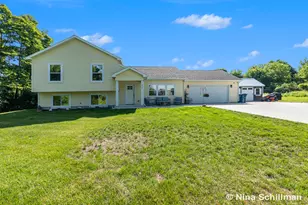 834 N Michigan St, Fremont, MI 49412 - Photo 1