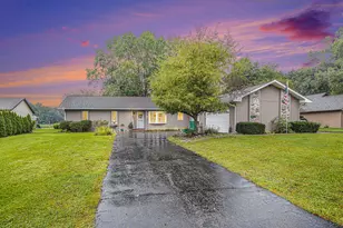 2371 Ramblin Dr, Battle Creek, MI 49014 - Photo 1