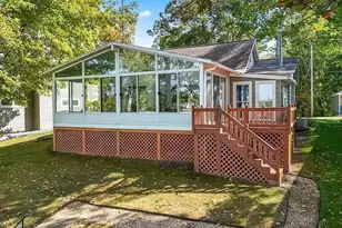 814 Shawnee Beach Dr, Bronson, MI 49028 - Photo 1