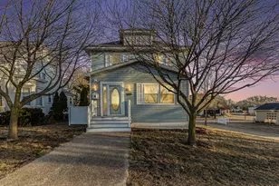 723 Grant Ave, Grand Haven, MI 49417 - Photo 1