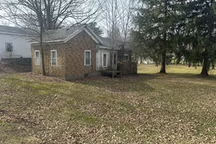 402 S Broadway St, Union City, MI 49094 - Photo 1