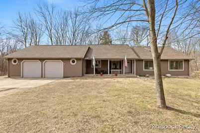 162 E 56th Street, Newaygo, MI 49337 - Photo 1