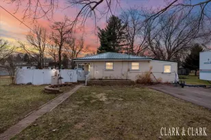 702 N Washington St, Lowell, MI 49331 - Photo 1