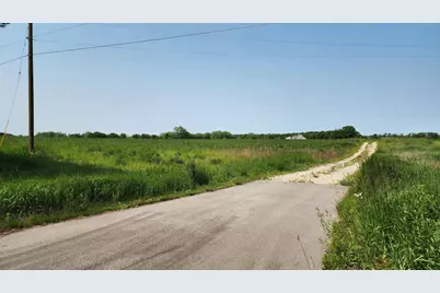 9819 Young Avenue NE, Rockford, MI 49341 - Photo 1