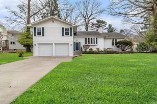 815 Plymouth Dr, North Muskegon, MI 49445 - Photo 1