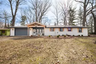 320 Fisher Ct, Berrien Springs, MI 49103 - Photo 1