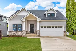 215 Nottingham Dr, Brooklyn, MI 49230 - Photo 1