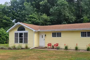 68538 8th Ave, South Haven, MI 49090 - Photo 1