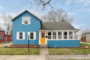 520 Monroe Ave, Grand Haven, MI 49417 - Photo 1