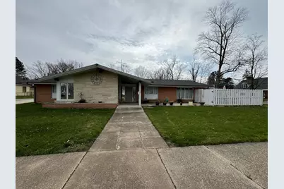146 W May Street, Benton Harbor, MI 49022 - Photo 1