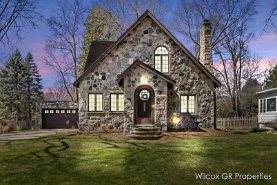 415 Charlotte Avenue NW, Grand Rapids, MI 49504 - Photo 1