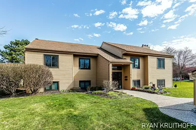 300 Farington Boulevard #43, Holland, MI 49423 - Photo 1