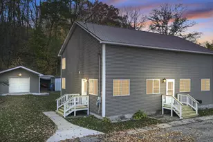 537 Mee St, Manistee, MI 49660 - Photo 1