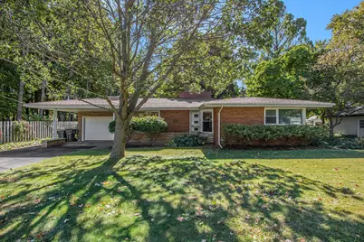 326 Jakway Avenue, Benton Harbor, MI 49022 - Photo 1