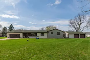 46144 Lakeview Dr, Decatur, MI 49045 - Photo 1