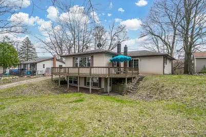 562 W Hickory Road, Battle Creek, MI 49017 - Photo 1