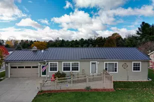 701 Peach Ln, Fremont, MI 49412 - Photo 1