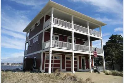 628 S Lakeshore Drive, Ludington, MI 49431 - Photo 1