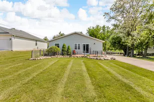 220 Nottingham Dr, Brooklyn, MI 49230 - Photo 1