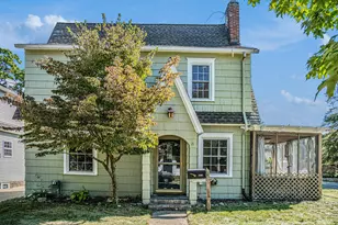 1009 S Webster St, Jackson, MI 49203 - Photo 1